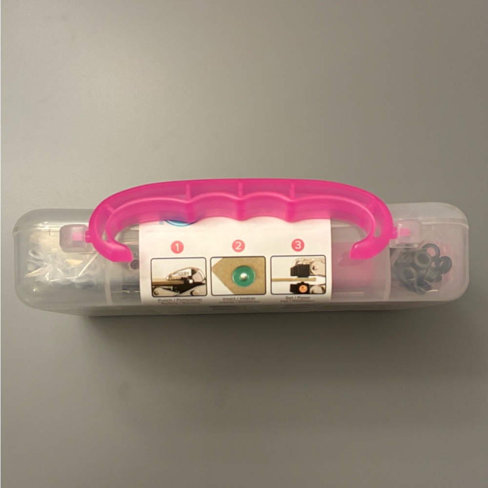 We R Memory Keepers Crop-A-Dile Hole Punch & Eyelet Setter Pink Kit - Picture 3 of 3